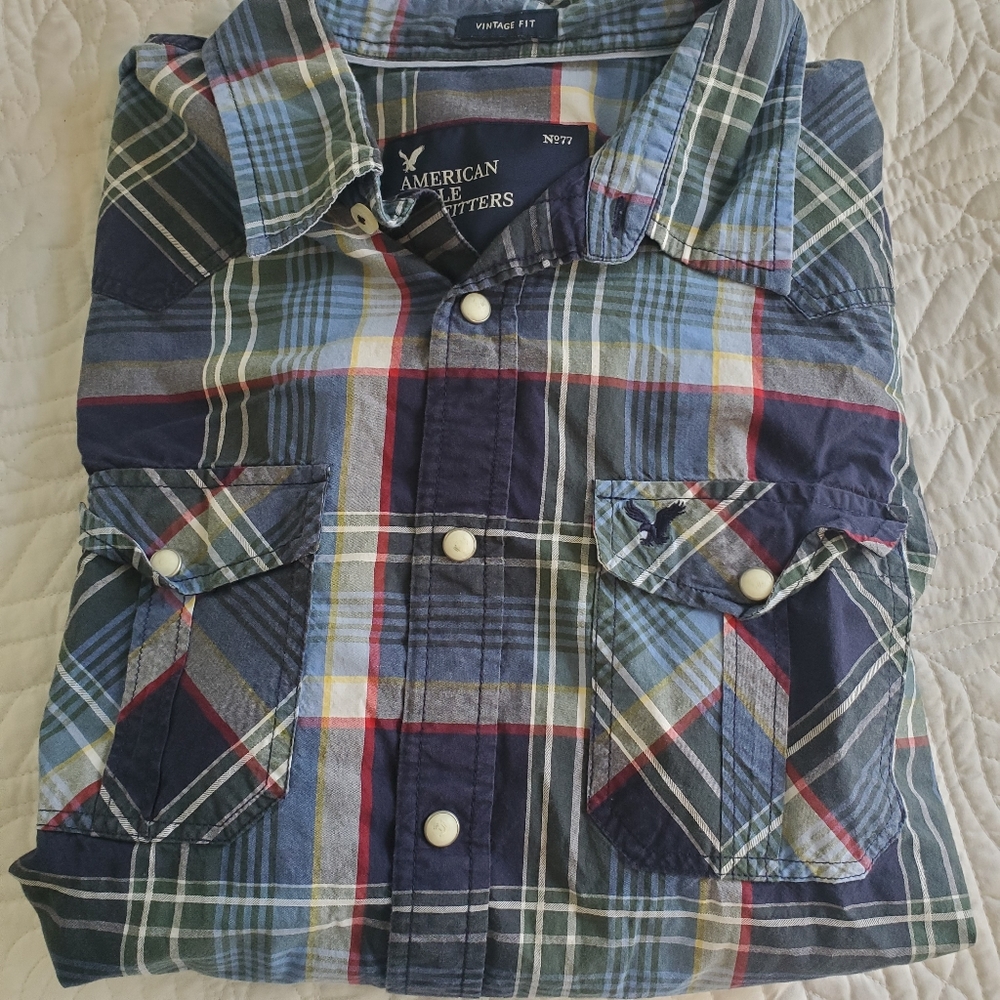 American Eagle Men's Plaid Long-sleeve Button-Down